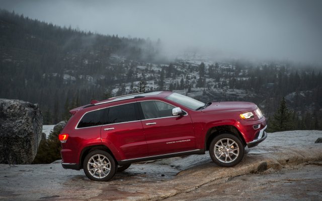 Обновленный Jeep Grand Cherokee прибыл в Россию Обновленный Jeep Grand Cherokee прибыл в Россию