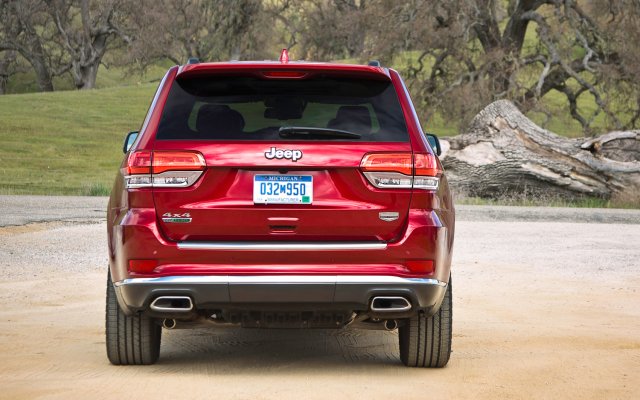 Обновленный Jeep Grand Cherokee прибыл в Россию Обновленный Jeep Grand Cherokee прибыл в Россию