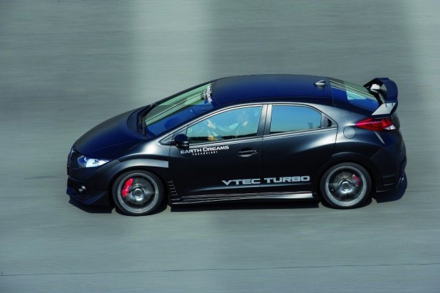 Honda рассекретила предсерийную версию Civic Type R 2015 Honda рассекретила предсерийную версию Civic Type R 2015