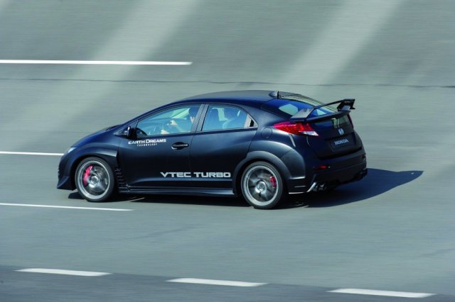 Honda рассекретила предсерийную версию Civic Type R 2015 Honda рассекретила предсерийную версию Civic Type R 2015