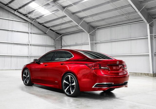 Acura ����������� ������������ TLX