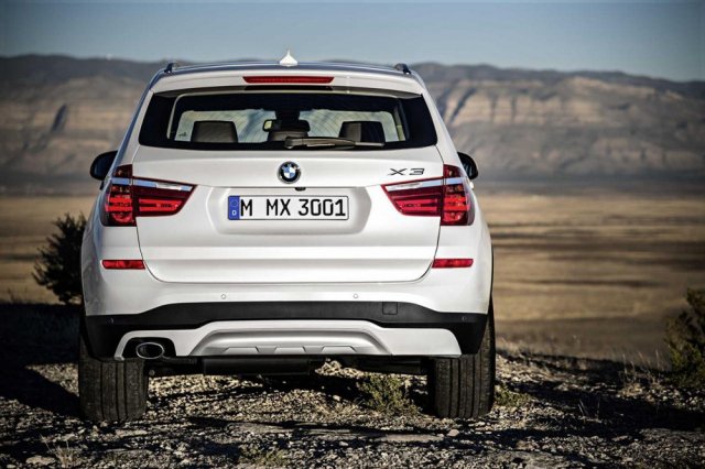 BMW показала обновленный X3 BMW показала обновленный X3