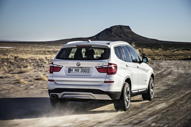 BMW показала обновленный X3 BMW показала обновленный X3