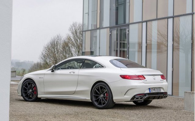 Mercedes позал S63 AMG Coupe Mercedes позал S63 AMG Coupe