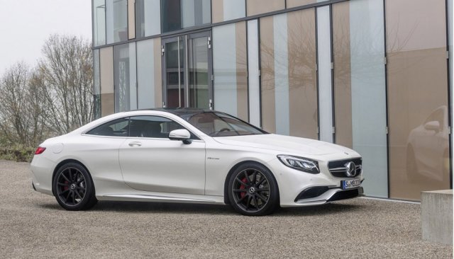 Mercedes позал S63 AMG Coupe Mercedes позал S63 AMG Coupe