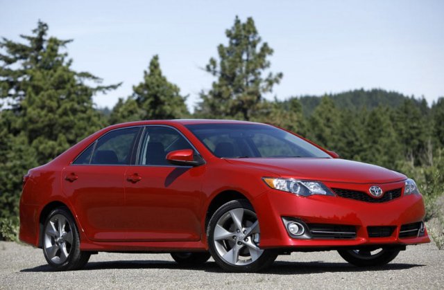 Американская Toyota Camry подвергнется обновлению Американская Toyota Camry подвергнется обновлению