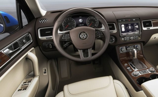 Обновленный Volkswagen Touareg Обновленный Volkswagen Touareg