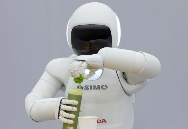 Asimo от Honda: теперь еще "человечнее" Asimo от Honda: теперь еще "человечнее"