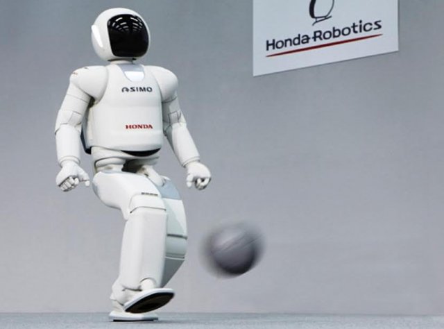 Asimo от Honda: теперь еще "человечнее" Asimo от Honda: теперь еще "человечнее"