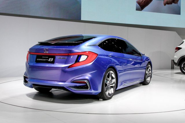 Honda в Пекине: новый хэтчбек и Accord для Китая Honda в Пекине: новый хэтчбек и Accord для Китая