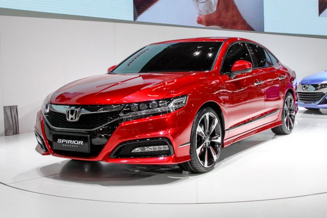 Honda в Пекине: новый хэтчбек и Accord для Китая Honda в Пекине: новый хэтчбек и Accord для Китая