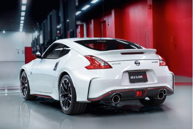 Nissan представил обновленный 370Z Nismo Nissan представил обновленный 370Z Nismo