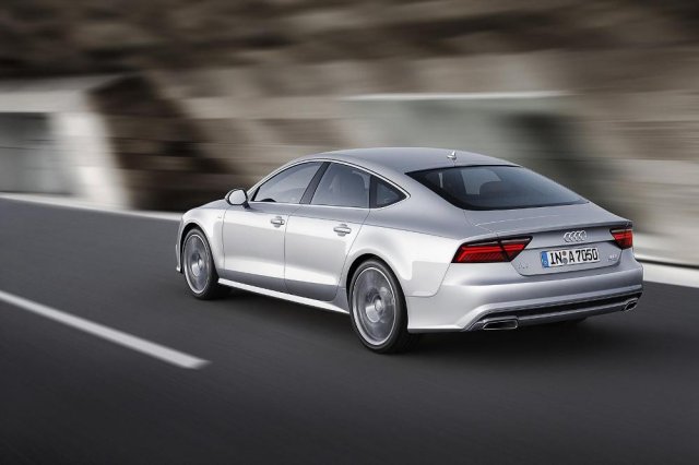Audi досрочно показала обновленную A7 Audi досрочно показала обновленную A7