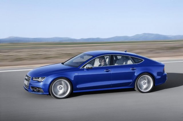 Audi досрочно показала обновленную A7 Audi досрочно показала обновленную A7