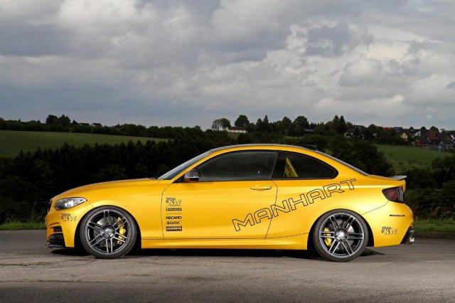 Manhart представил BMW M235i для трека Manhart представил BMW M235i для трека
