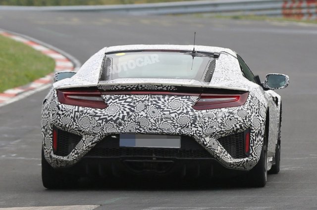 2015 Honda NSX попалась на Нюрбургринге 2015 Honda NSX попалась на Нюрбургринге