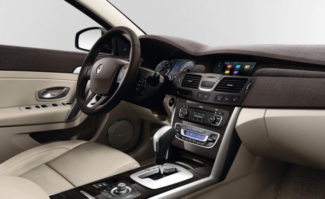 Обновленный Renault Latitude в России Обновленный Renault Latitude в России