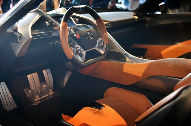 Toyota улучшает концепт FT-1 Toyota улучшает концепт FT-1