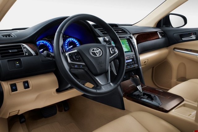 Toyota представила обновленную Camry Toyota представила обновленную Camry
