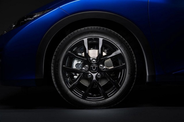 Honda везет в Европу обновленный Civic Honda везет в Европу обновленный Civic