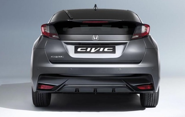 Honda везет в Европу обновленный Civic Honda везет в Европу обновленный Civic