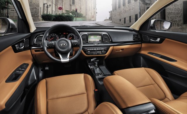 Kia официально представила седан K4 Kia официально представила седан K4