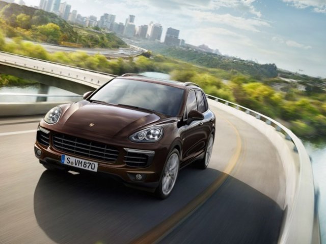      Porsche Cayenne