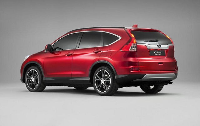 Весной на рынок выйдет фейслифтовая Honda CR-V Весной на рынок выйдет фейслифтовая Honda CR-V