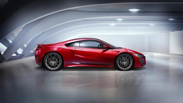Серийная Acura NSX нового поколения прибыла в Детройт Серийная Acura NSX нового поколения прибыла в Детройт