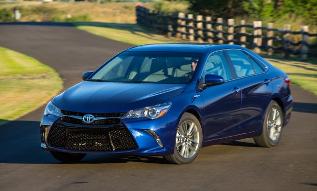 Toyota создала спецверсии Corolla и Camry Toyota создала спецверсии Corolla и Camry
