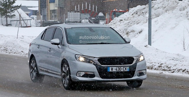 Citroen начал тестировать DS-седан в Европе Citroen начал тестировать DS-седан в Европе