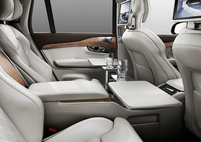 Volvo представила люксовую версию XC90 Volvo представила люксовую версию XC90