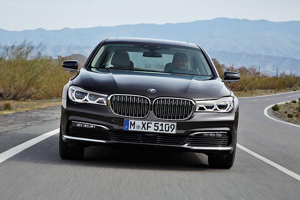 Рассекречена новая BMW 7-Series Рассекречена новая BMW 7-Series