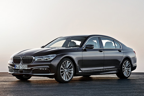 Рассекречена новая BMW 7-Series Рассекречена новая BMW 7-Series