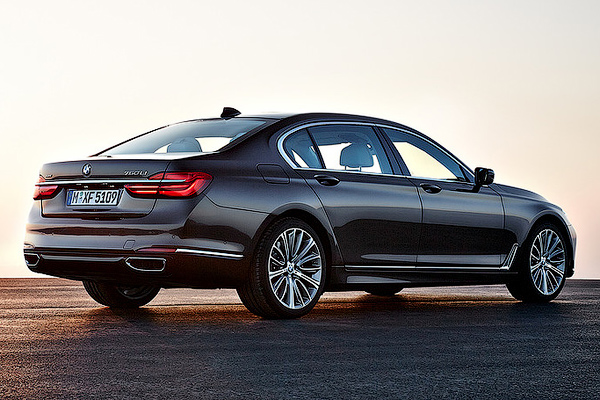 Рассекречена новая BMW 7-Series Рассекречена новая BMW 7-Series