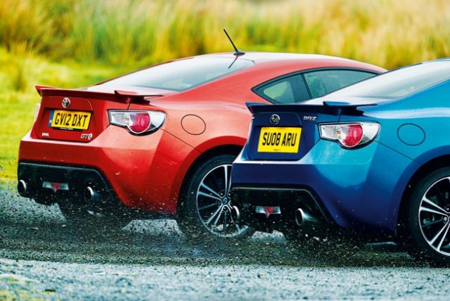  Toyota GT86     Mazda MX-5