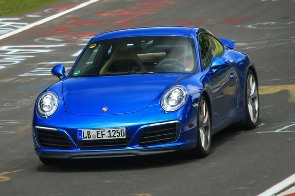 Рестайлинговый Porsche 911 замечен без камуфляжа Рестайлинговый Porsche 911 замечен без камуфляжа