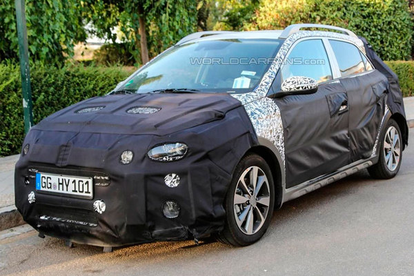 Hyundai начал тесты вседорожной версии i20 для Европы Hyundai начал тесты вседорожной версии i20 для Европы