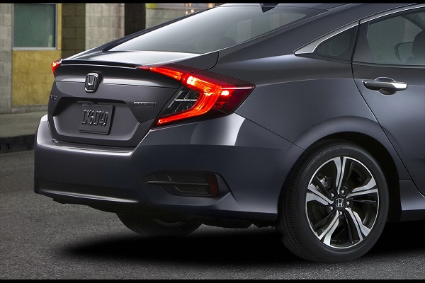 Официально представлен новый седан Honda Civic Официально представлен новый седан Honda Civic