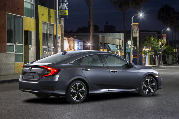 Официально представлен новый седан Honda Civic Официально представлен новый седан Honda Civic