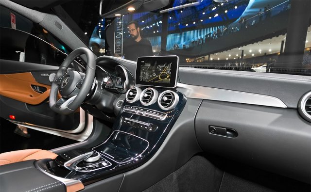 Во Франкфурте Mercedes представил новое купе C-Class Во Франкфурте Mercedes представил новое купе C-Class