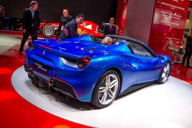 Ferrari 488 Spider – «изюминка» автосалона в Франкфурте Ferrari 488 Spider – «изюминка» автосалона в Франкфурте