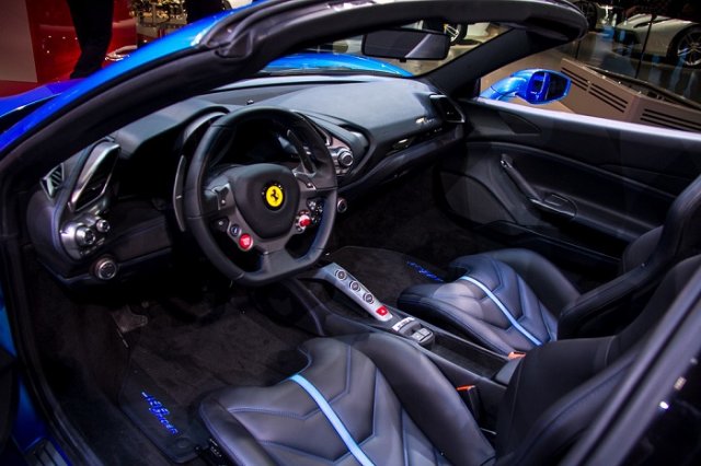 Ferrari 488 Spider – «изюминка» автосалона в Франкфурте Ferrari 488 Spider – «изюминка» автосалона в Франкфурте