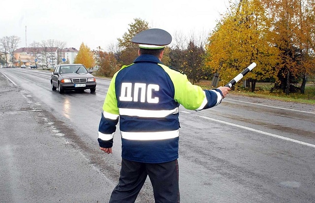 МВД предложило забирать права у злостных нарушителей ПДД МВД предложило забирать права у злостных нарушителей ПДД