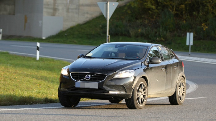 Volvo приступила к испытаниям самого маленького кроссовера Volvo приступила к испытаниям самого маленького кроссовера