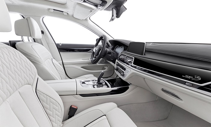 Юбилейная BMW 7-Series: Названы российские цены Юбилейная BMW 7-Series: Названы российские цены