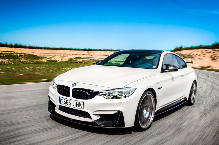 Мощность купе BMW M4 увеличена на 25 лошадиных сил Мощность купе BMW M4 увеличена на 25 лошадиных сил
