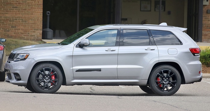 Jeep Grand Cherokee SRT: Рассекречена внешность до премьеры Jeep Grand Cherokee SRT: Рассекречена внешность до премьеры