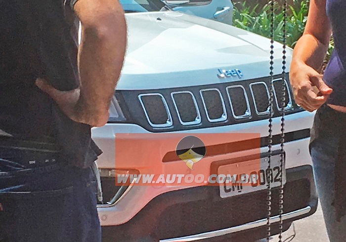 Новый кроссовер Jeep рассекречен до премьеры Новый кроссовер Jeep рассекречен до премьеры