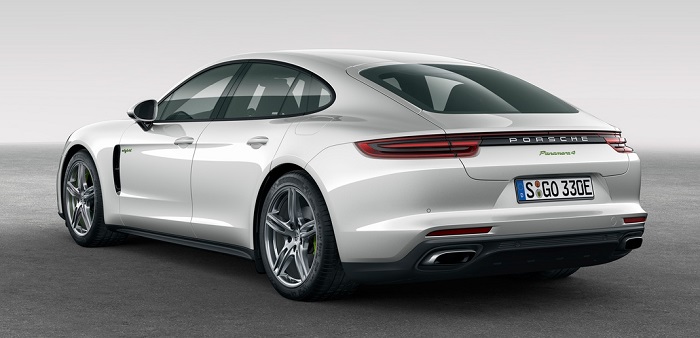 Porsche показала спорткар с расходом малолитражки Porsche показала спорткар с расходом малолитражки